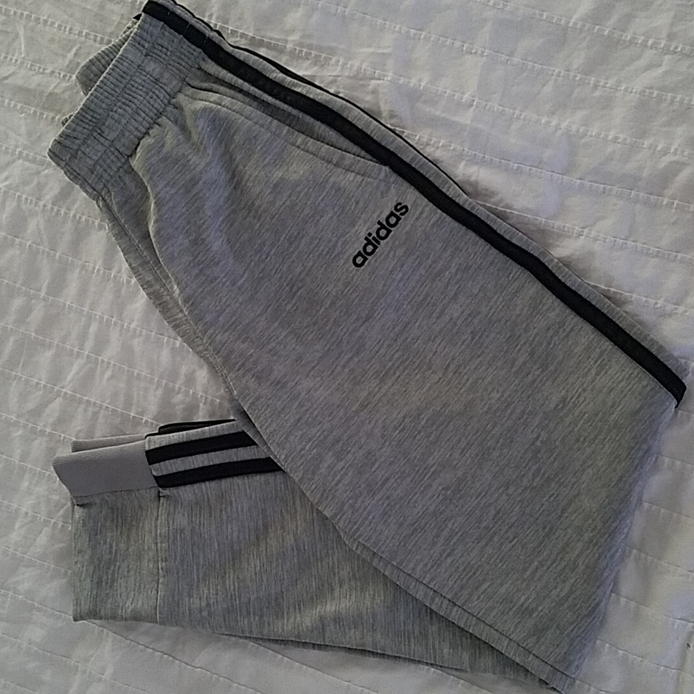 EUC Adidas Y Joggers